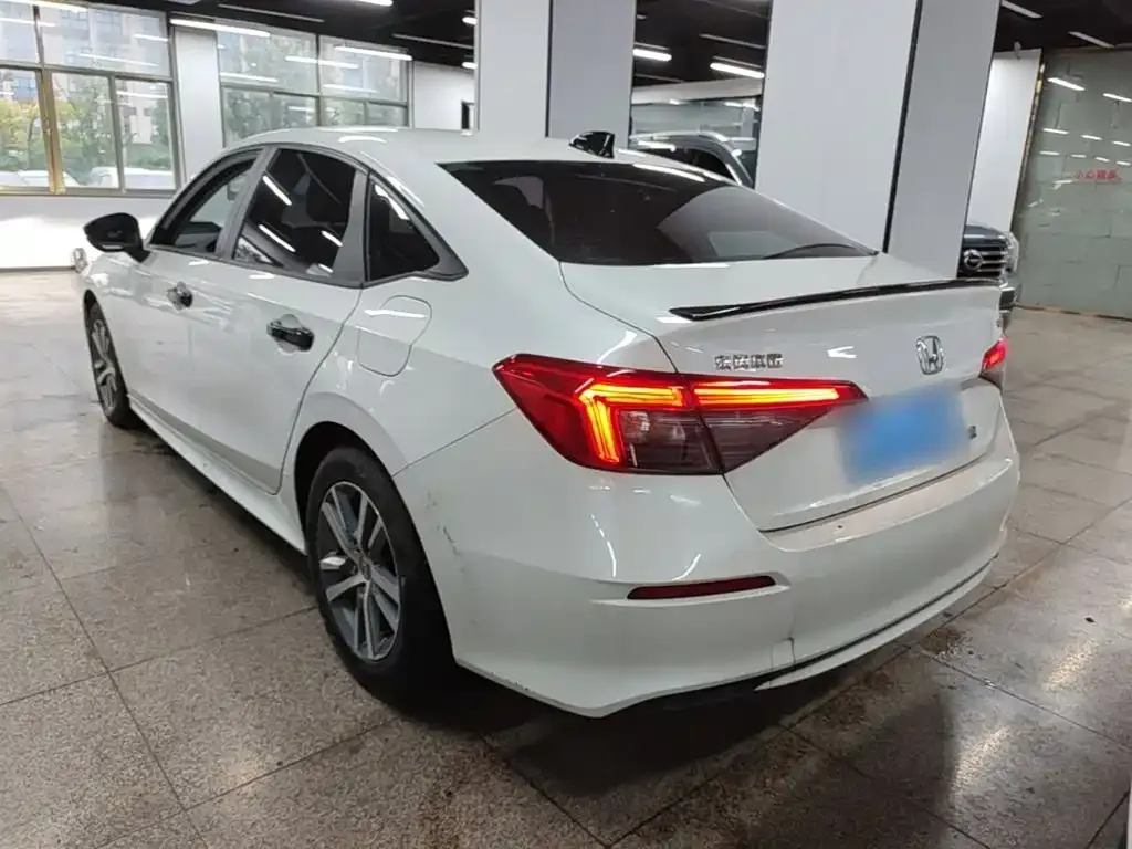 Honda Civic — фото 10