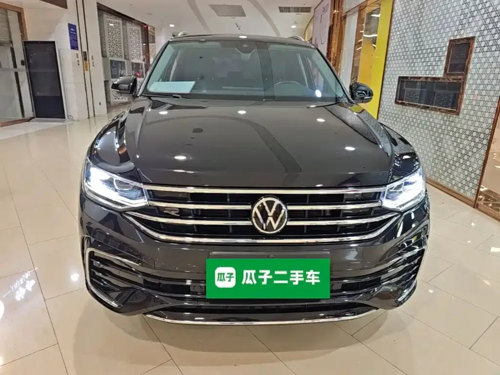 Volkswagen Tiguan L — фото 5