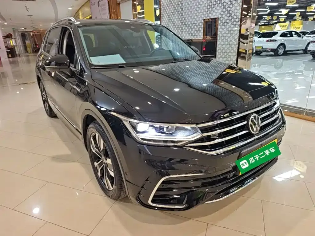 Volkswagen Tiguan L — фото 7