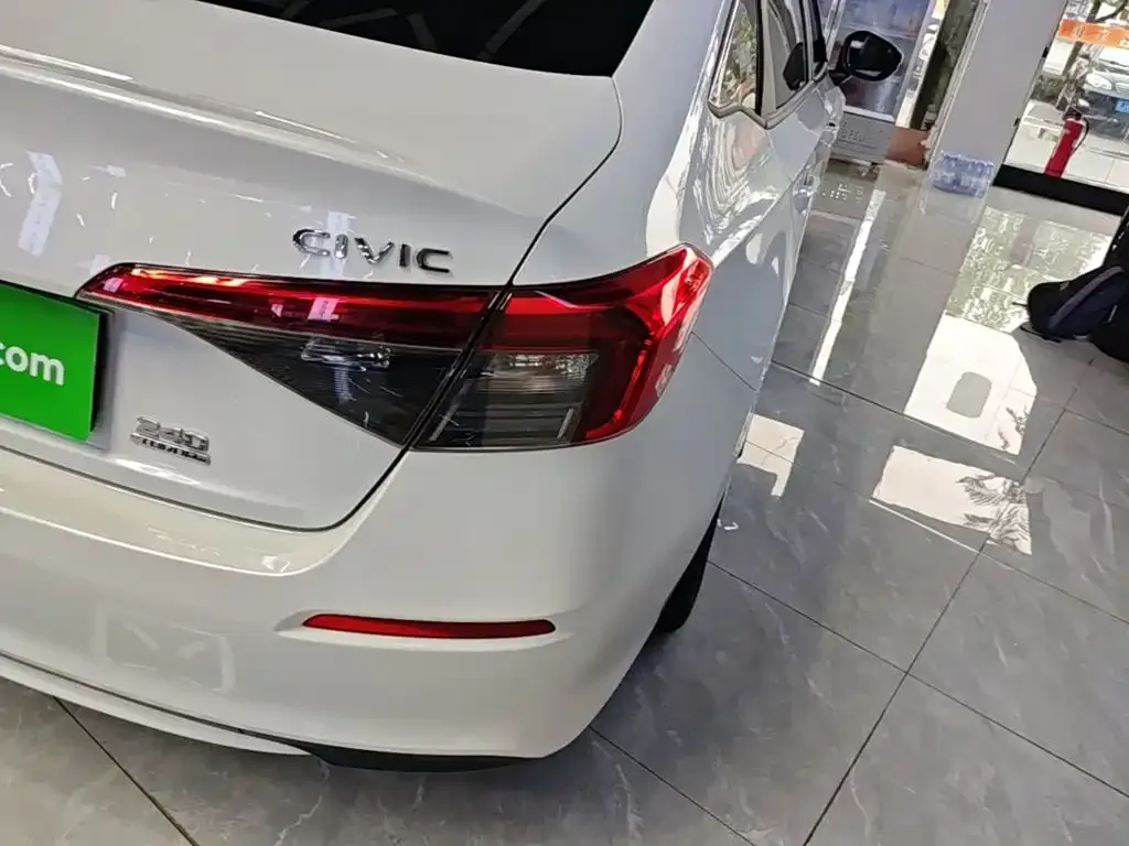 Honda Civic — фото 3
