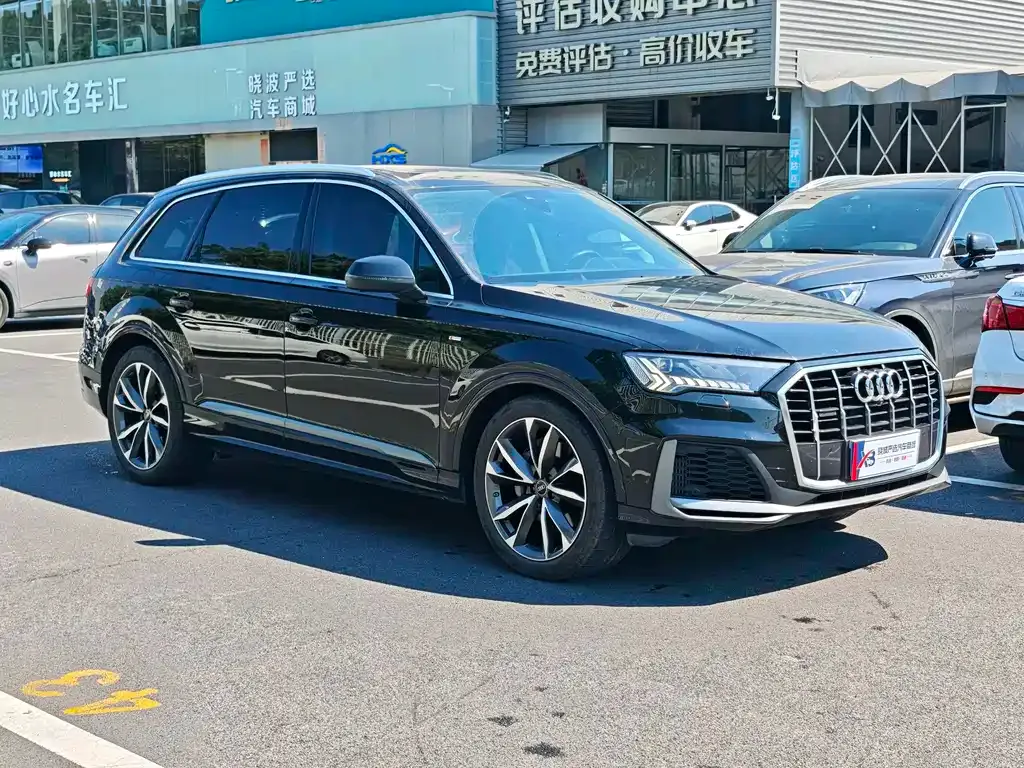 Audi Q7 — фото 5