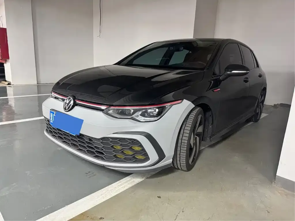 Volkswagen Golf GTI — фото 1