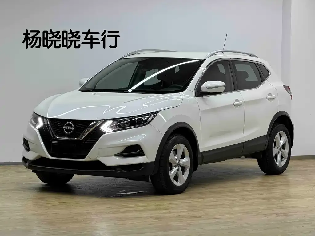 Nissan Qashqai — фото 1