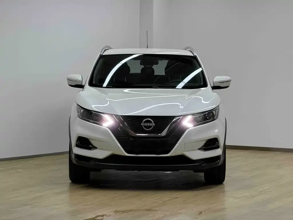 Nissan Qashqai — фото 9