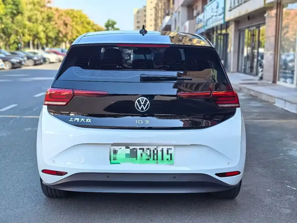Volkswagen ID.3 — фото 7