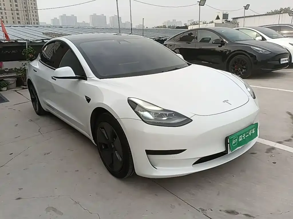Tesla Model 3 — фото 5
