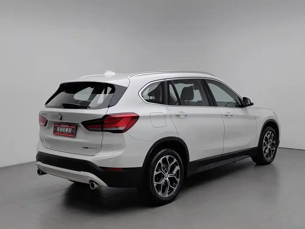 BMW X1 — фото 7