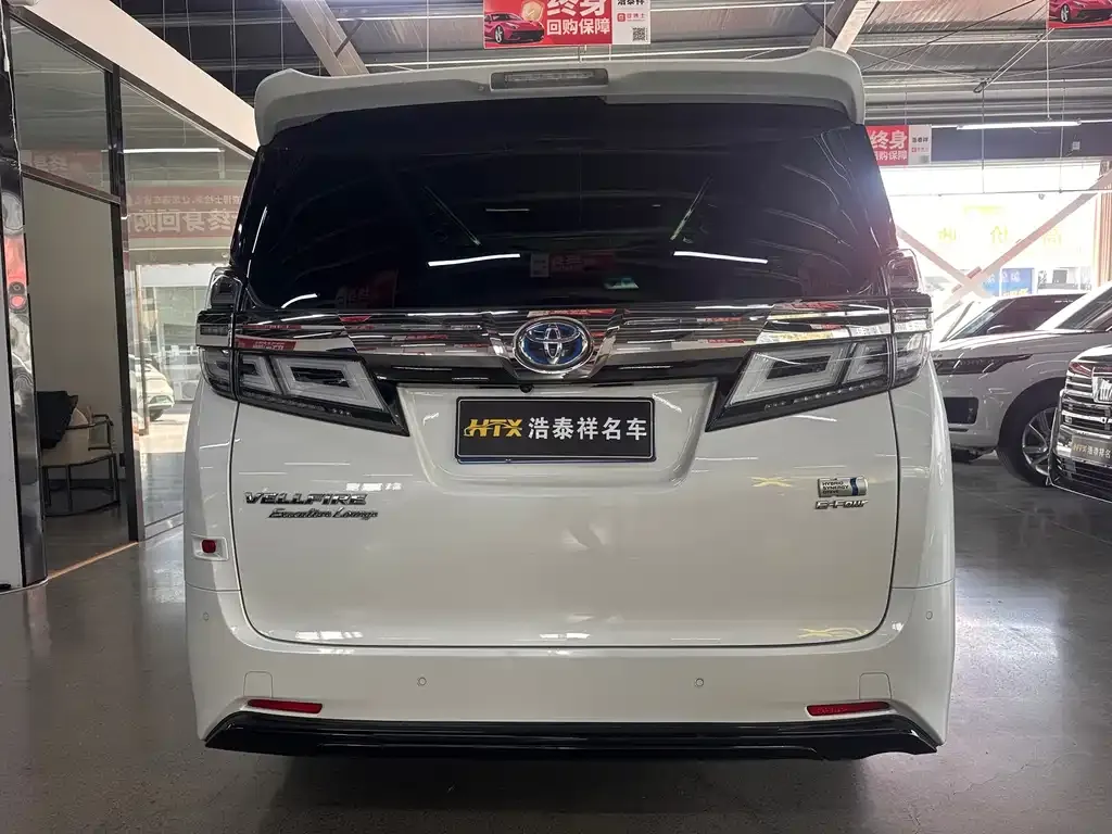Toyota Vellfire — фото 5