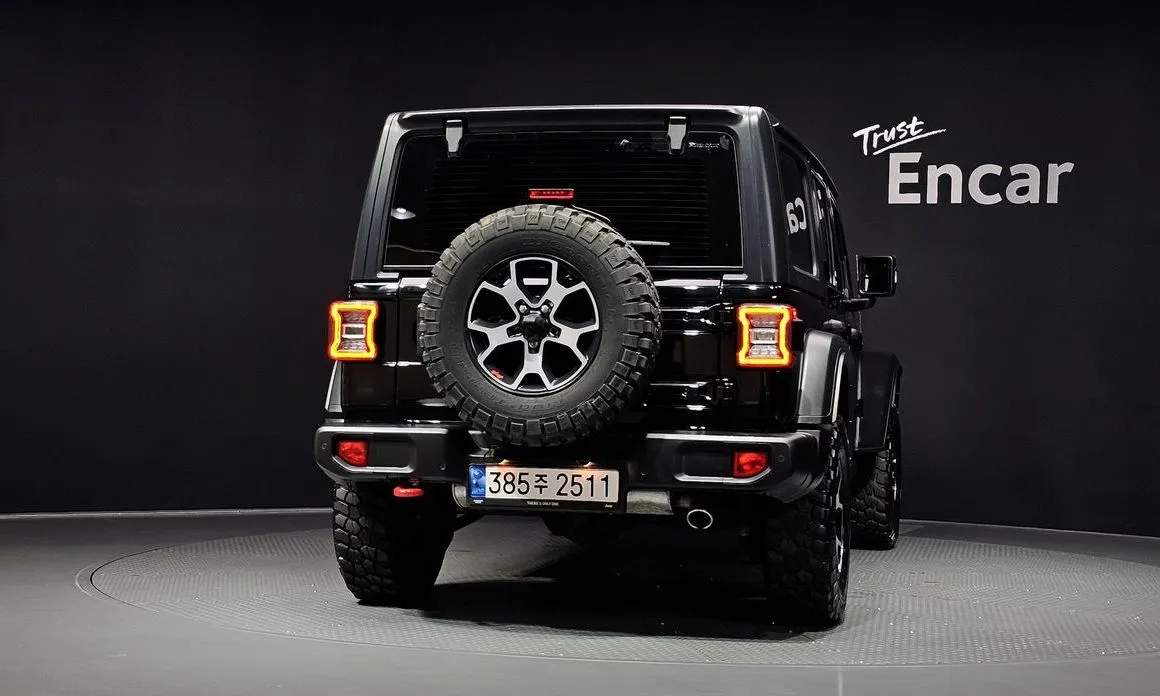 Jeep Wrangler — фото 8