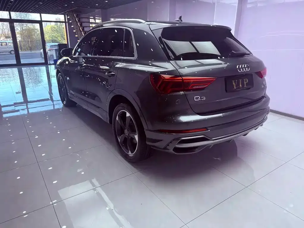 Audi Q3 — фото 4