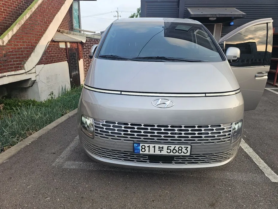 Hyundai Staria — фото 1