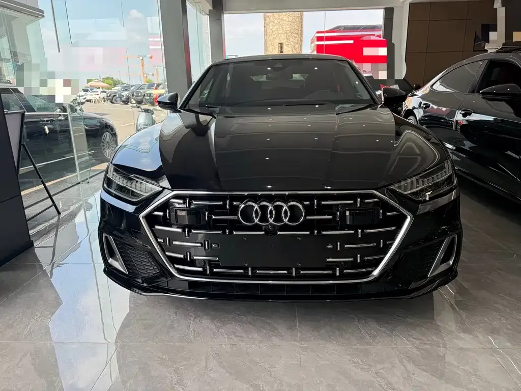 Audi A7L — фото 7