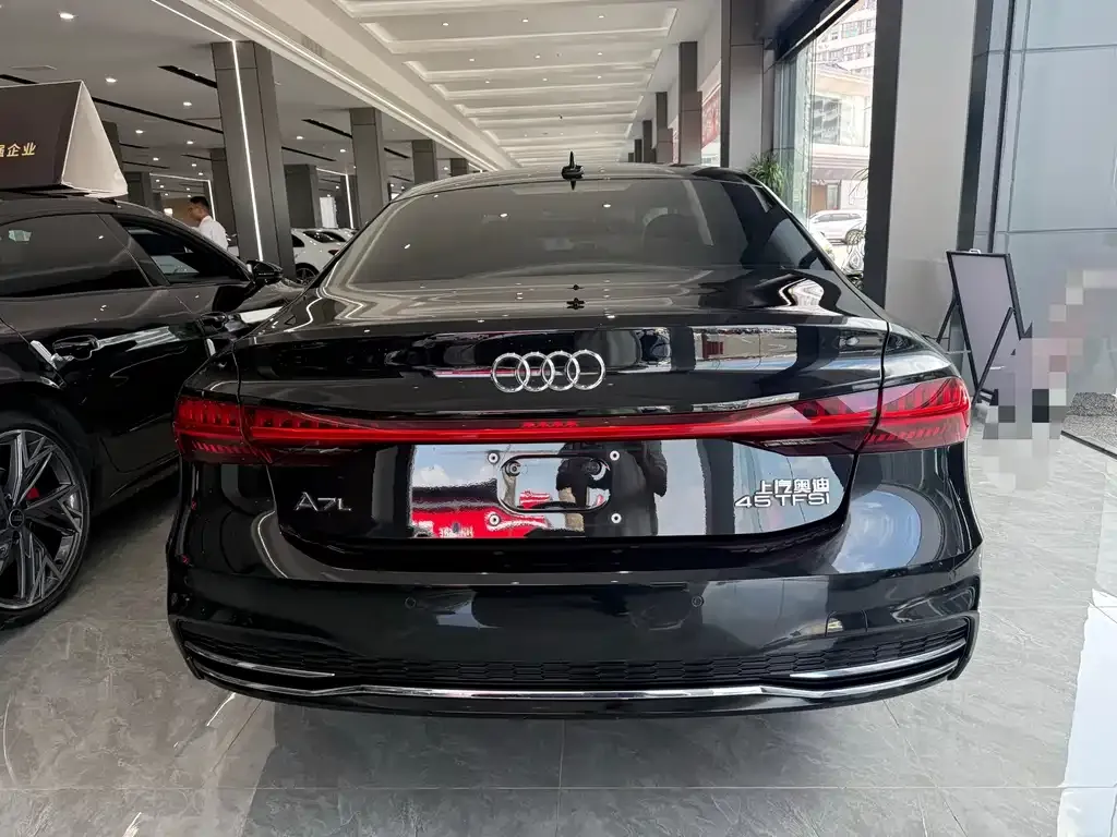 Audi A7L — фото 4