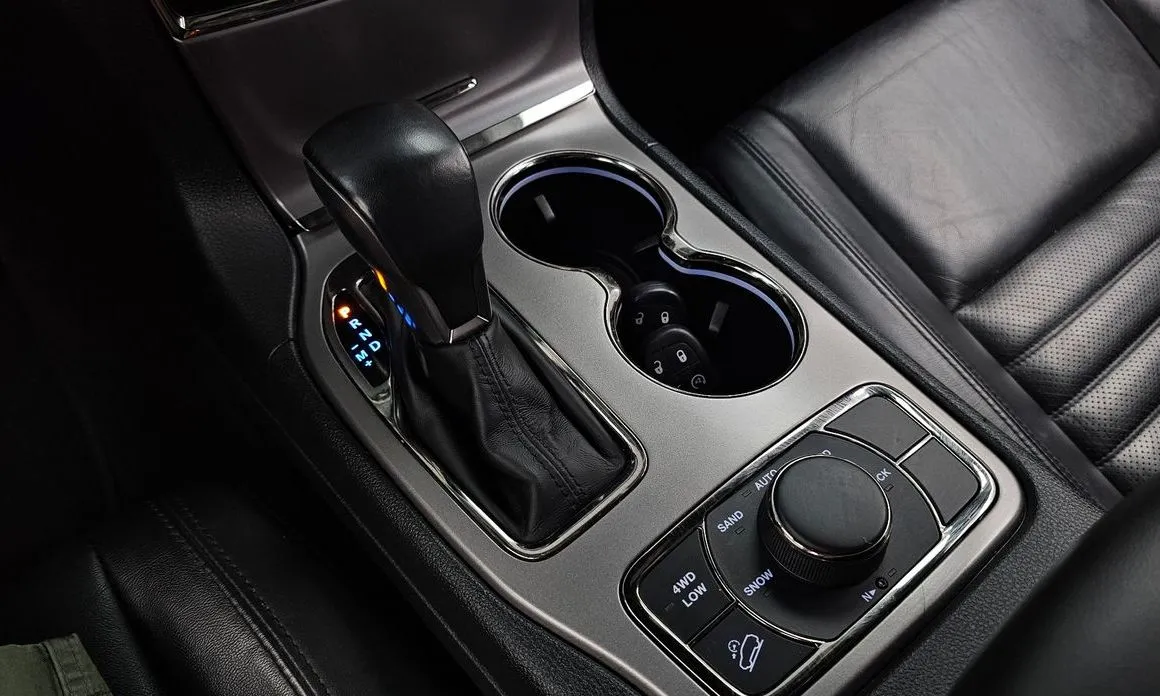 Jeep Cherokee — фото 9