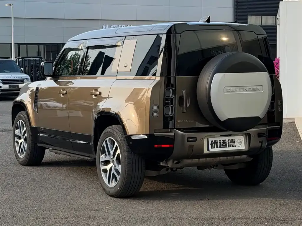 Land Rover Defender — фото 6