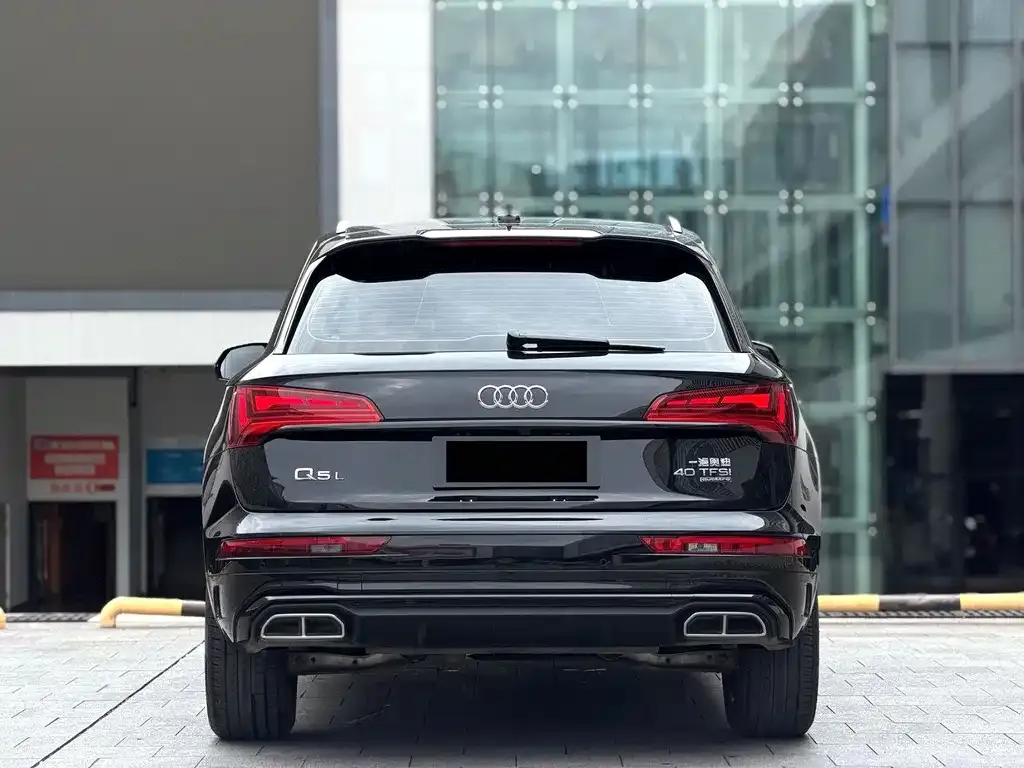 Audi Q5L — фото 3