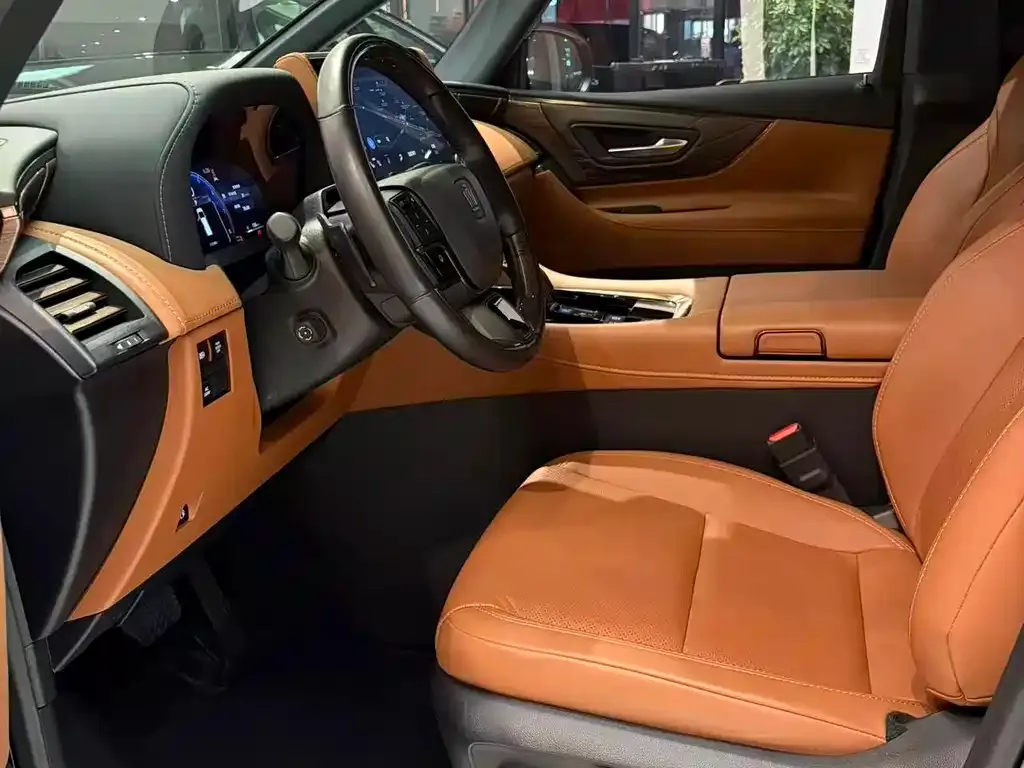 Toyota Vellfire — фото 2