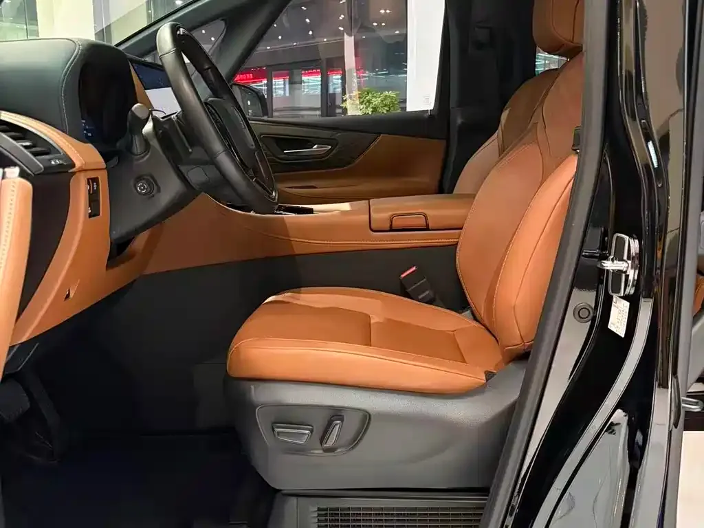 Toyota Vellfire — фото 8