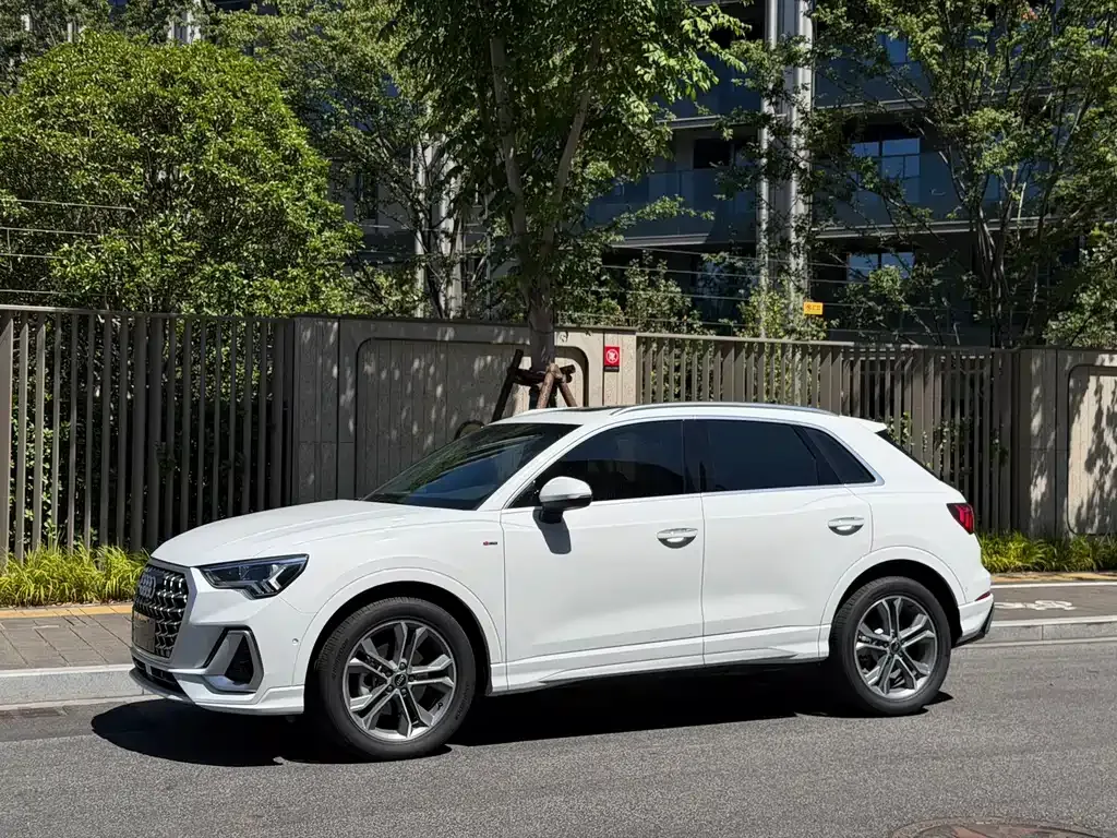 Audi Q3 — фото 5