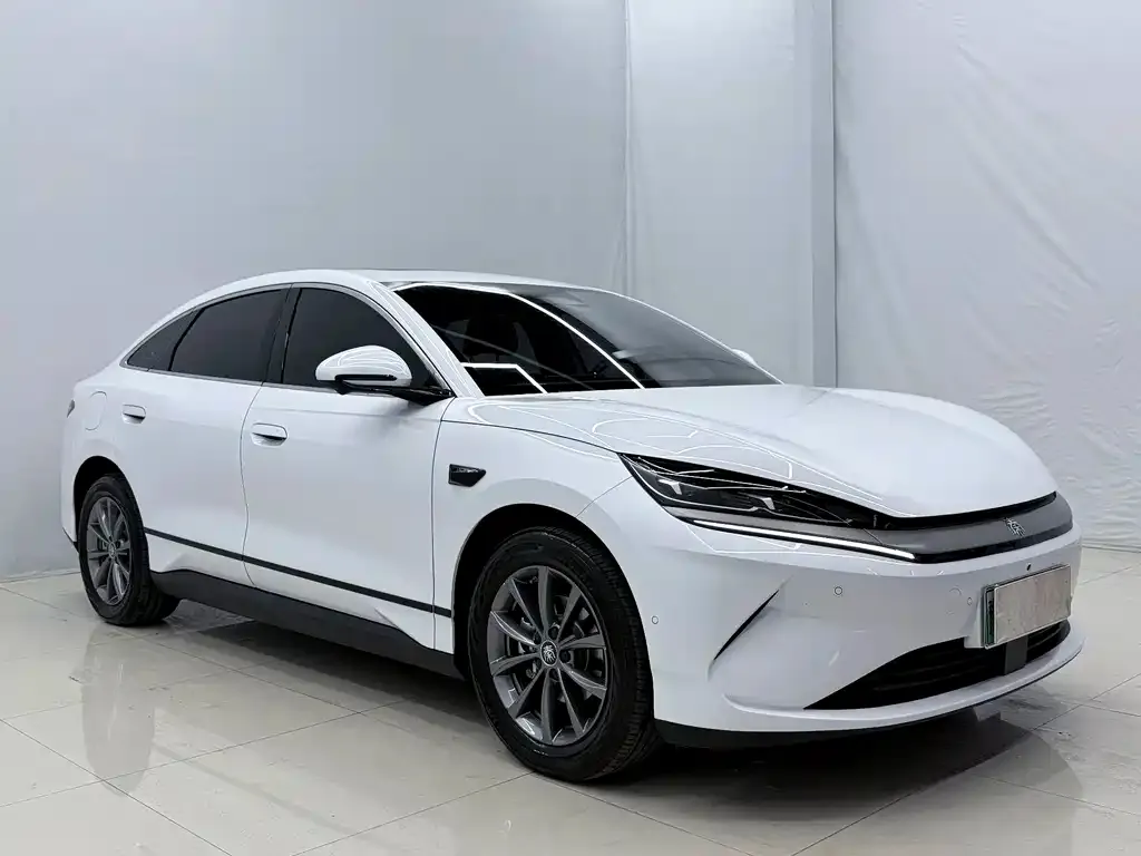 BYD Qin L — фото 9