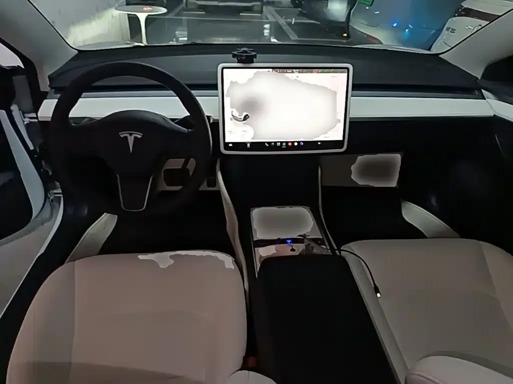 Tesla Model 3 — фото 4