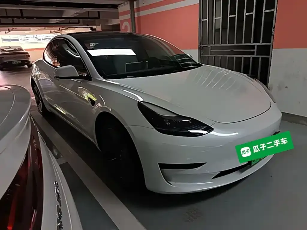 Tesla Model 3 — фото 10