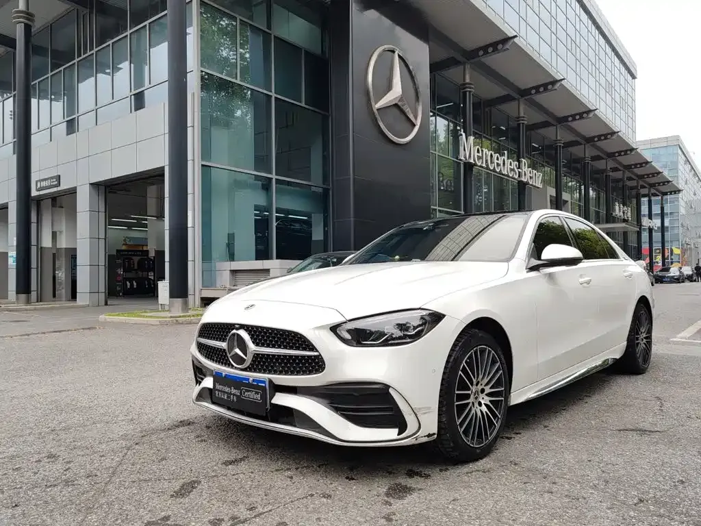 Mercedes-Benz C-Class — фото 1