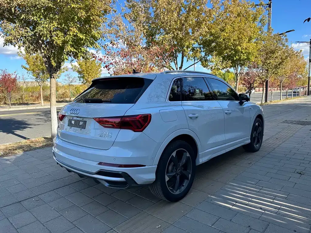 Audi Q3 — фото 10
