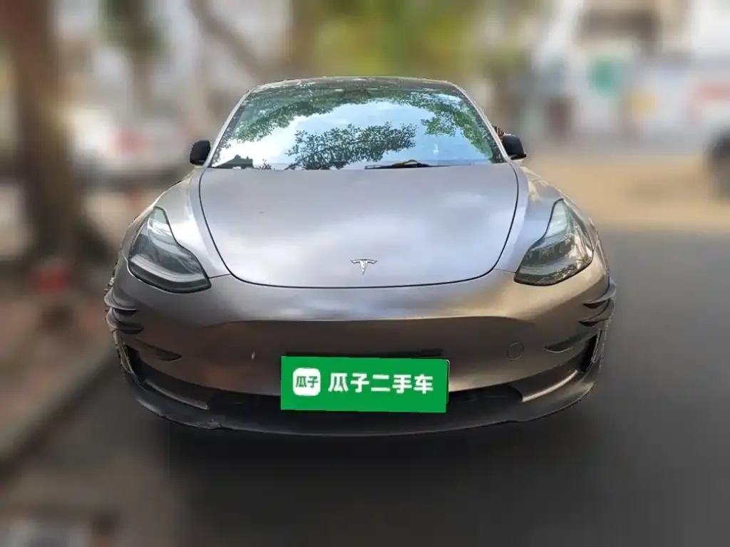 Tesla Model 3 — фото 10