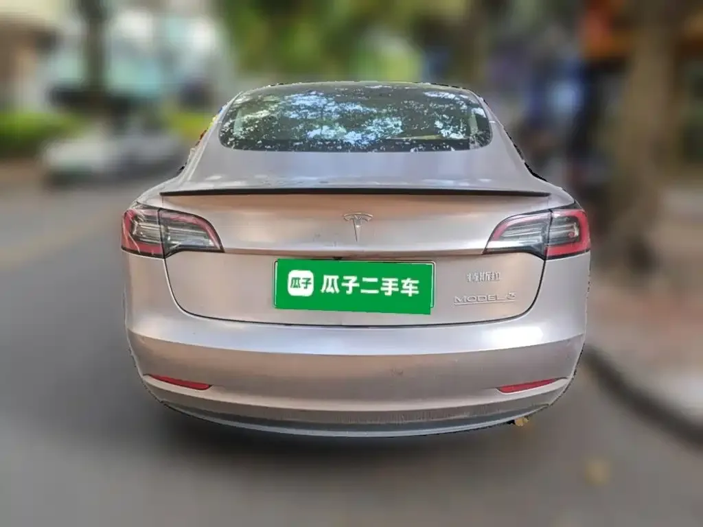 Tesla Model 3 — фото 5