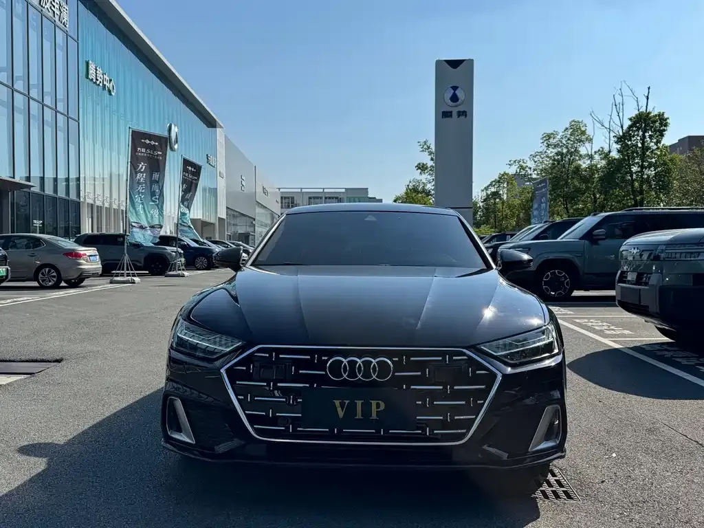Audi A7L — фото 6