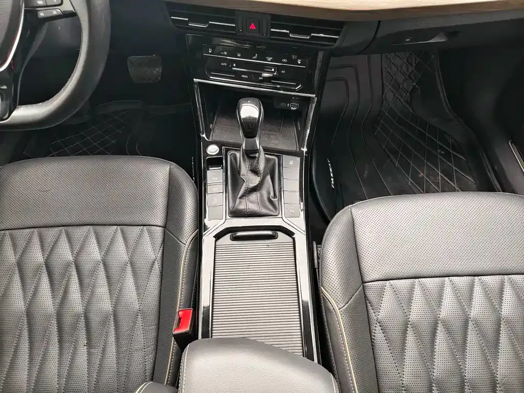 Volkswagen Passat — фото 6