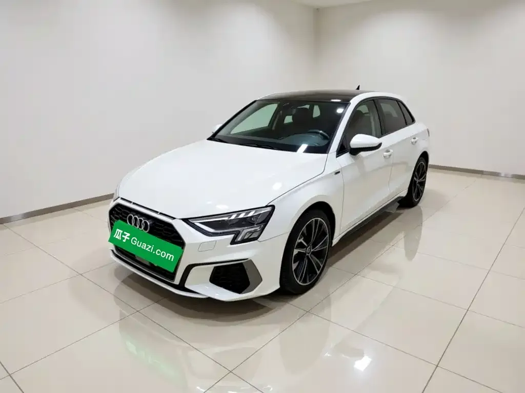 Audi A3 — фото 1