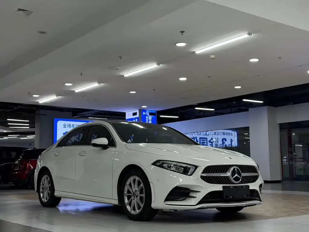Mercedes-Benz A-Class — фото 1