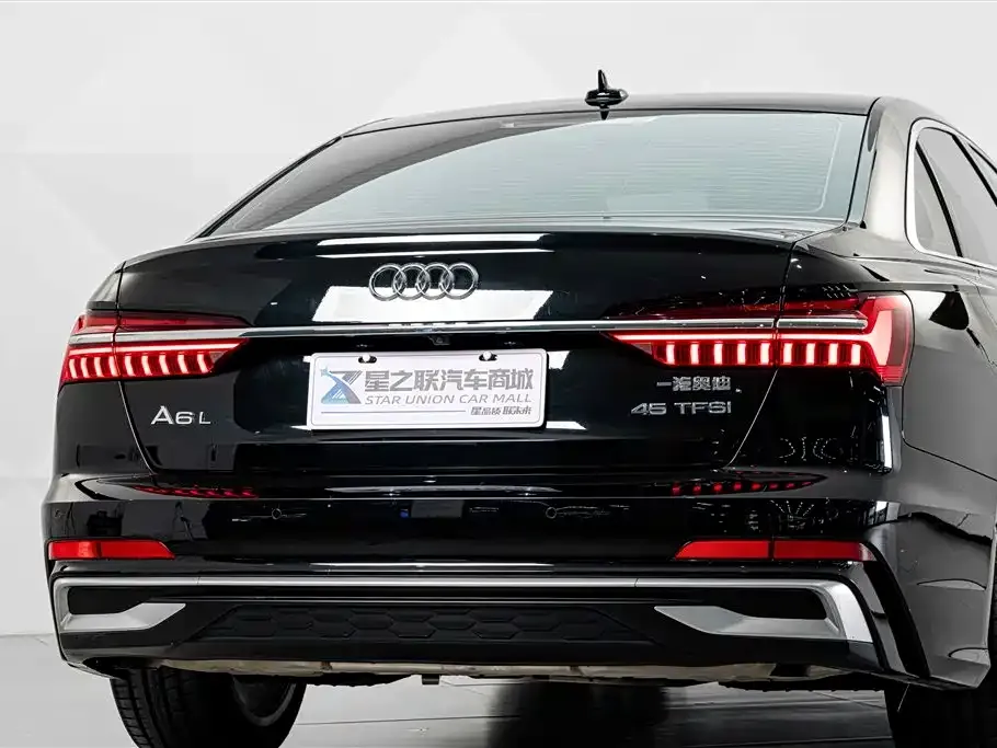 Audi A6L — фото 2
