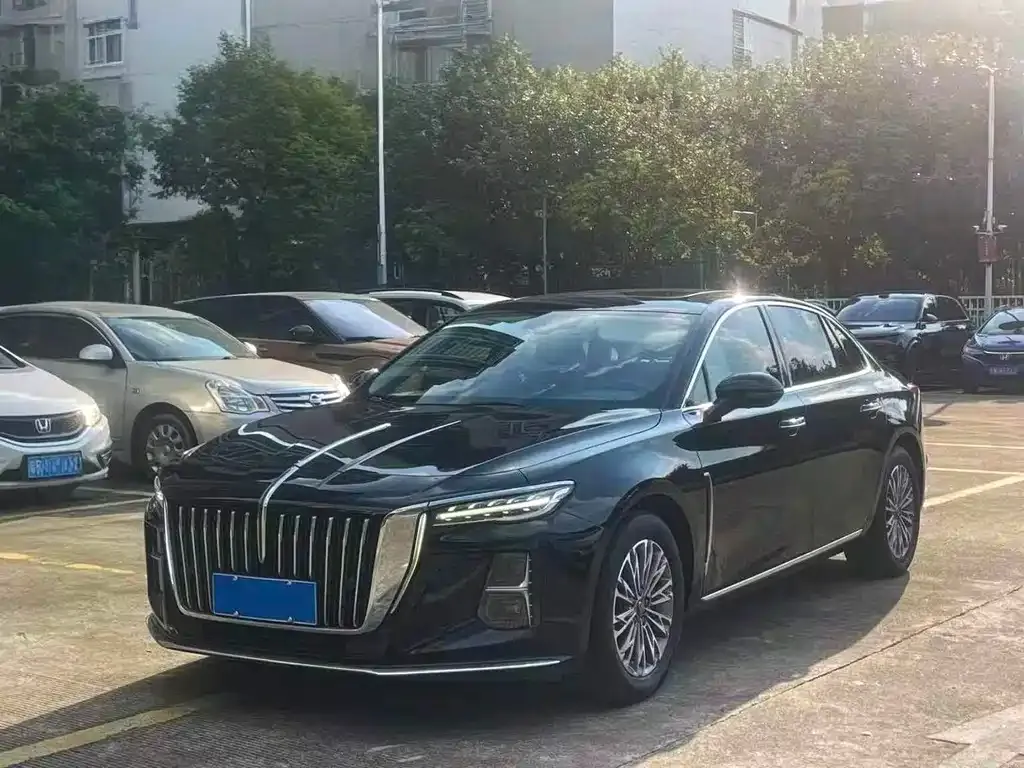 Hongqi H5 — фото 1