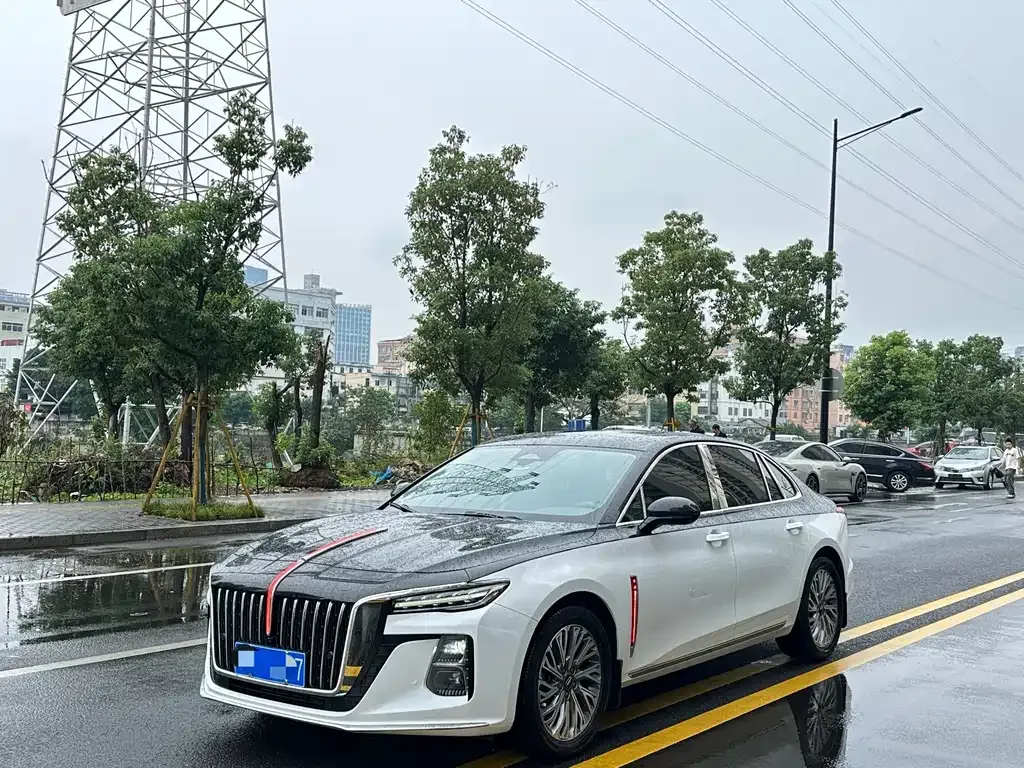 Hongqi H5 — фото 1