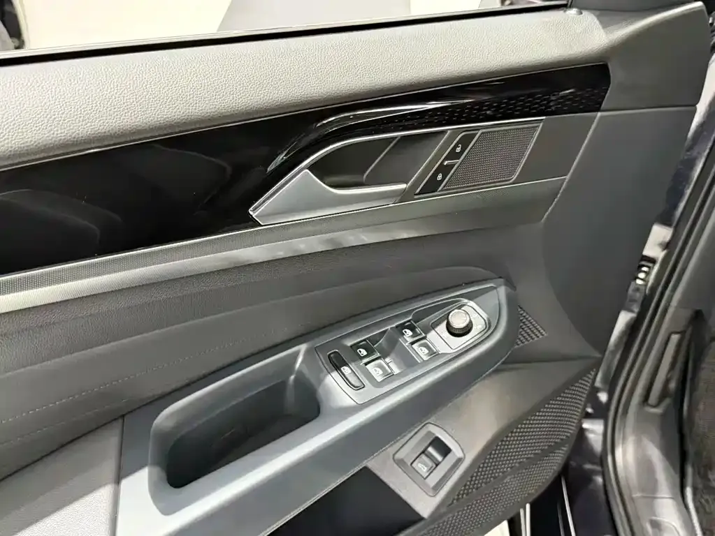 Volkswagen Passat — фото 5