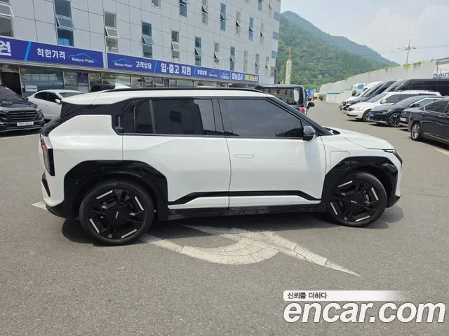 Kia EV3 — фото 2