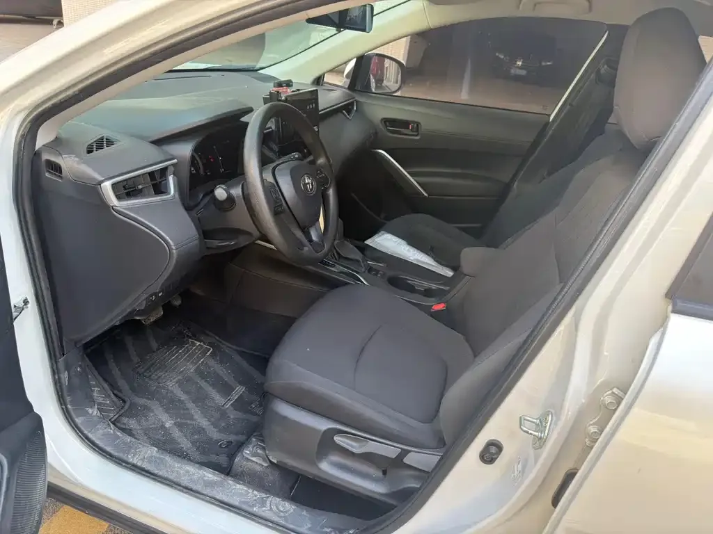 Toyota Corolla Cross — фото 3