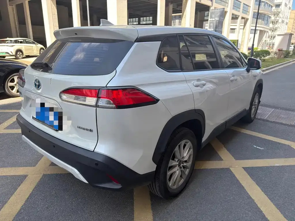 Toyota Corolla Cross — фото 2
