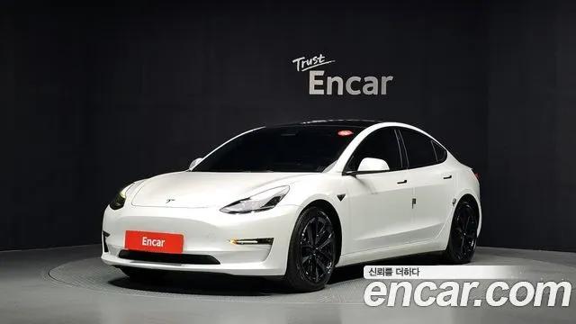 Tesla Model 3 — фото 1