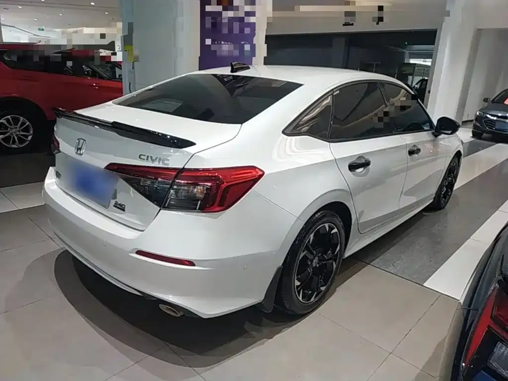 Honda Civic — фото 7
