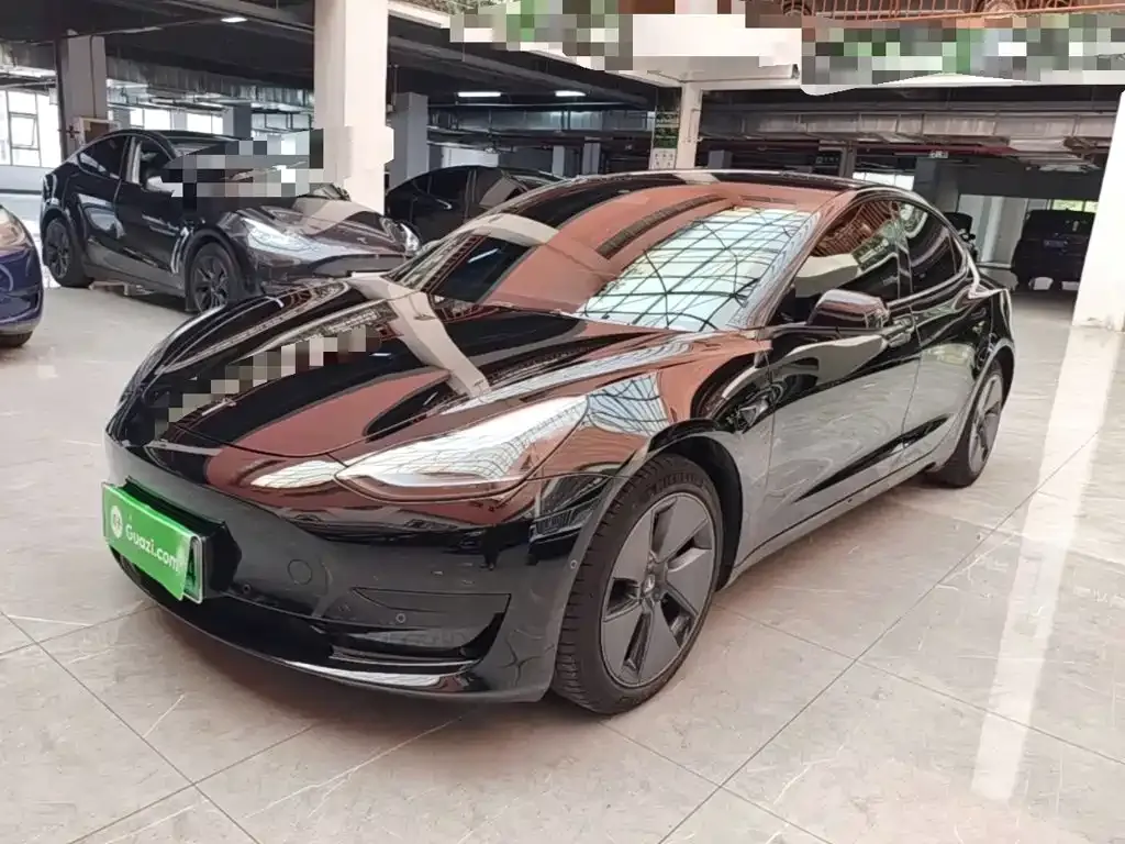 Tesla Model 3 — фото 4