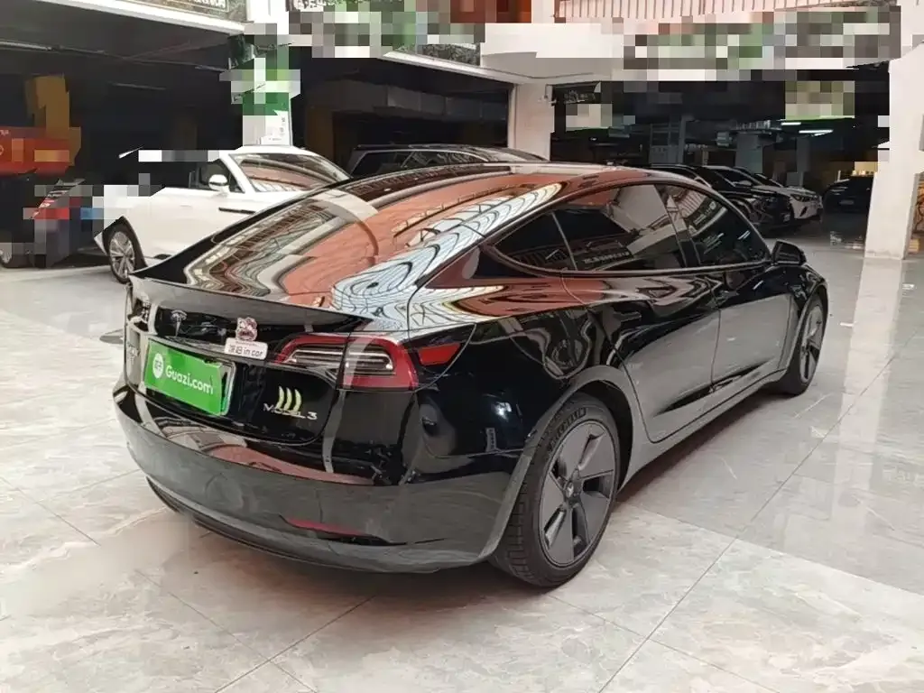 Tesla Model 3 — фото 5