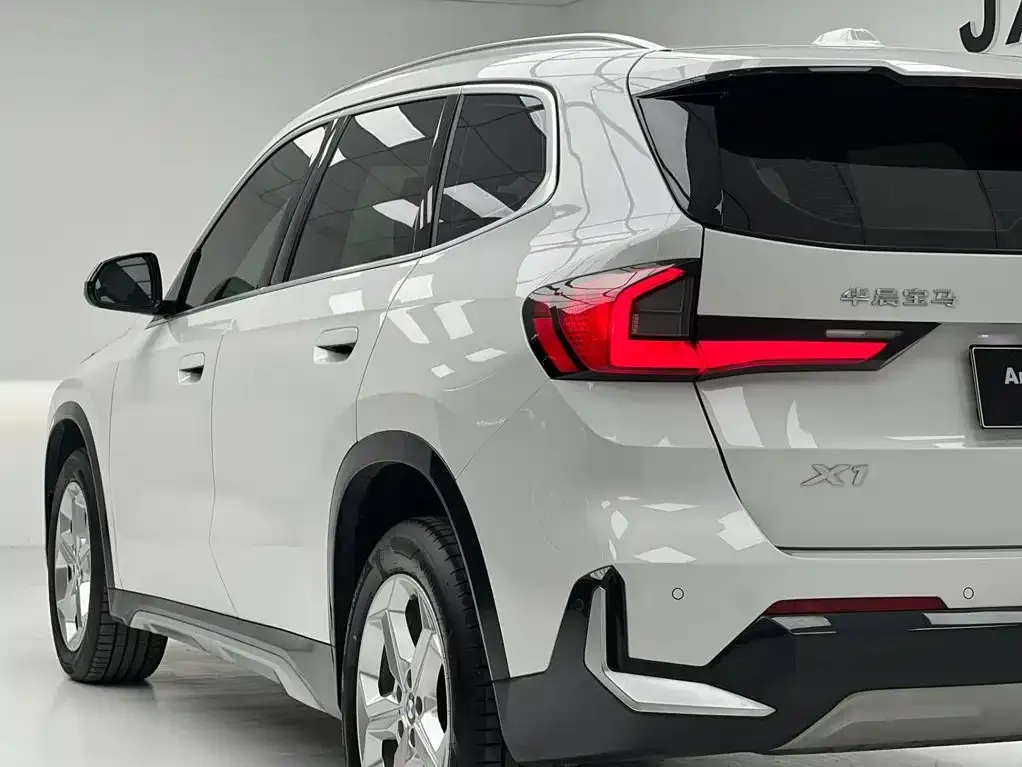 BMW X1 — фото 3
