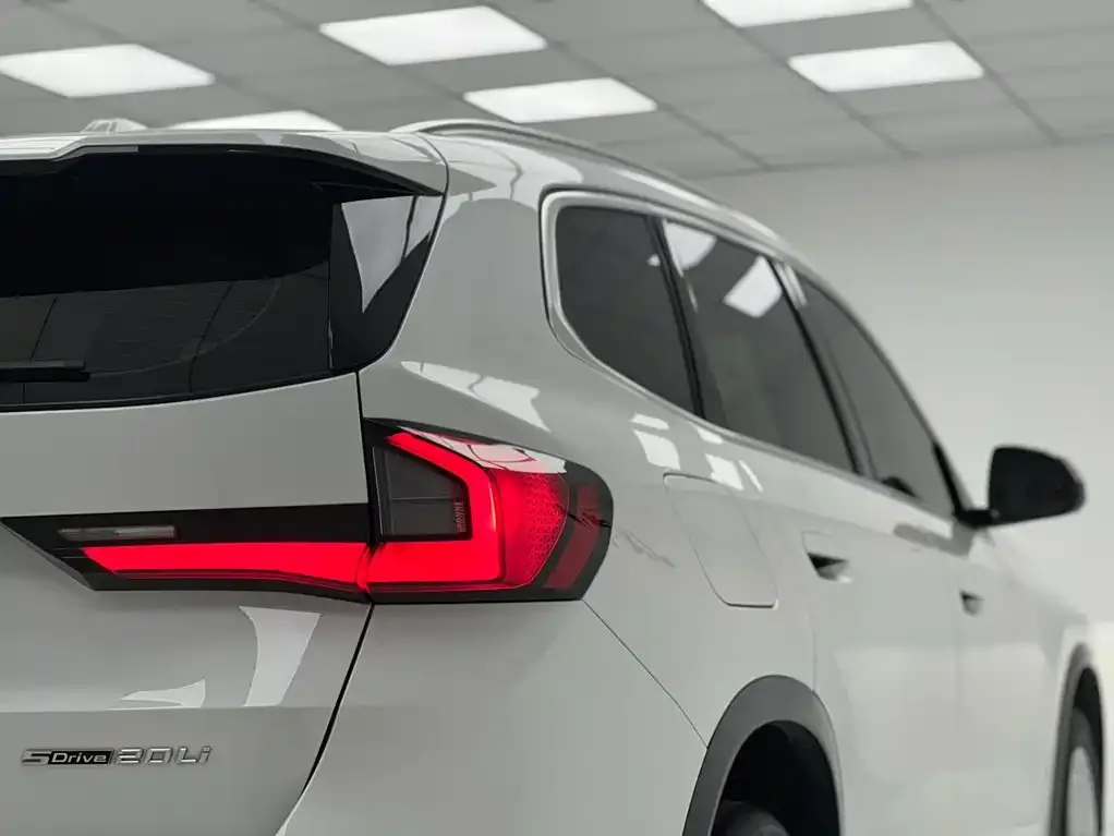 BMW X1 — фото 2