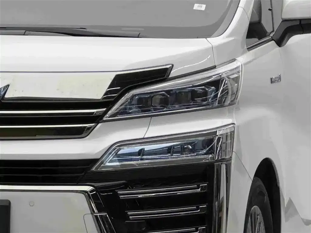 Toyota Vellfire — фото 9