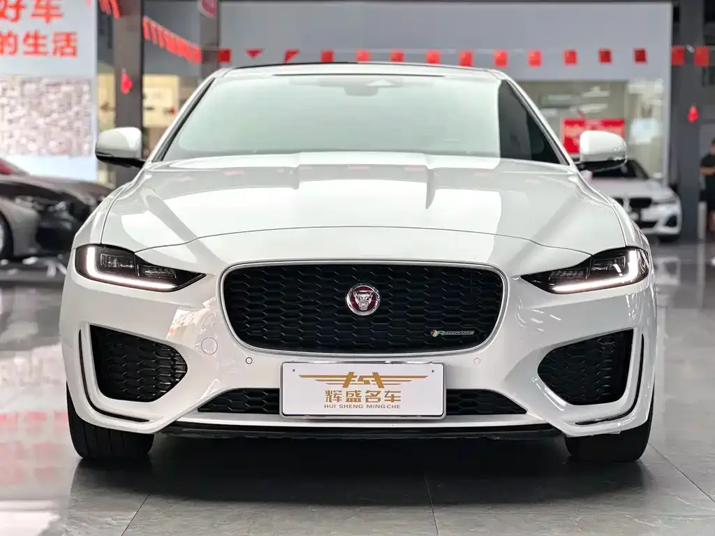 Jaguar XEL — фото 6