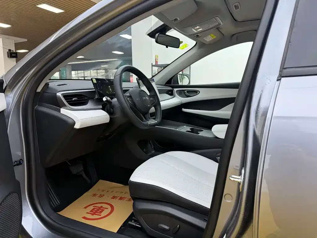 BYD Seal 05 DM-i — фото 6